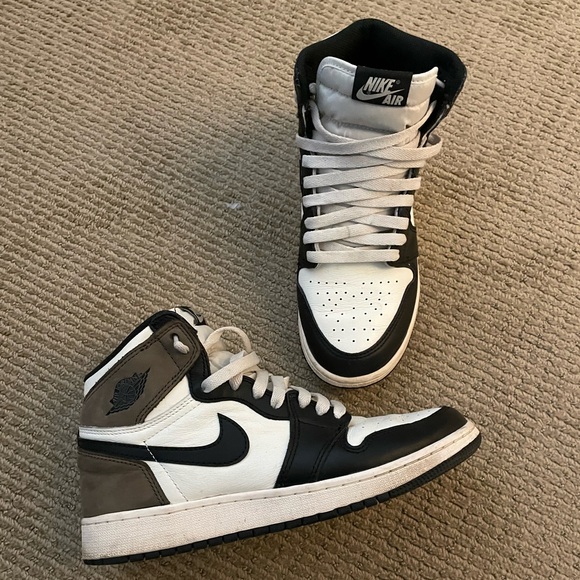 Air Jordan 1 Retro High OG Dark Mocha GS 6.5 575441-105 - Picture 2 of 14